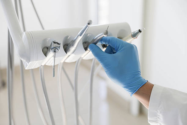 Professional Tooth Extraction technician working in Bridgeport, OH